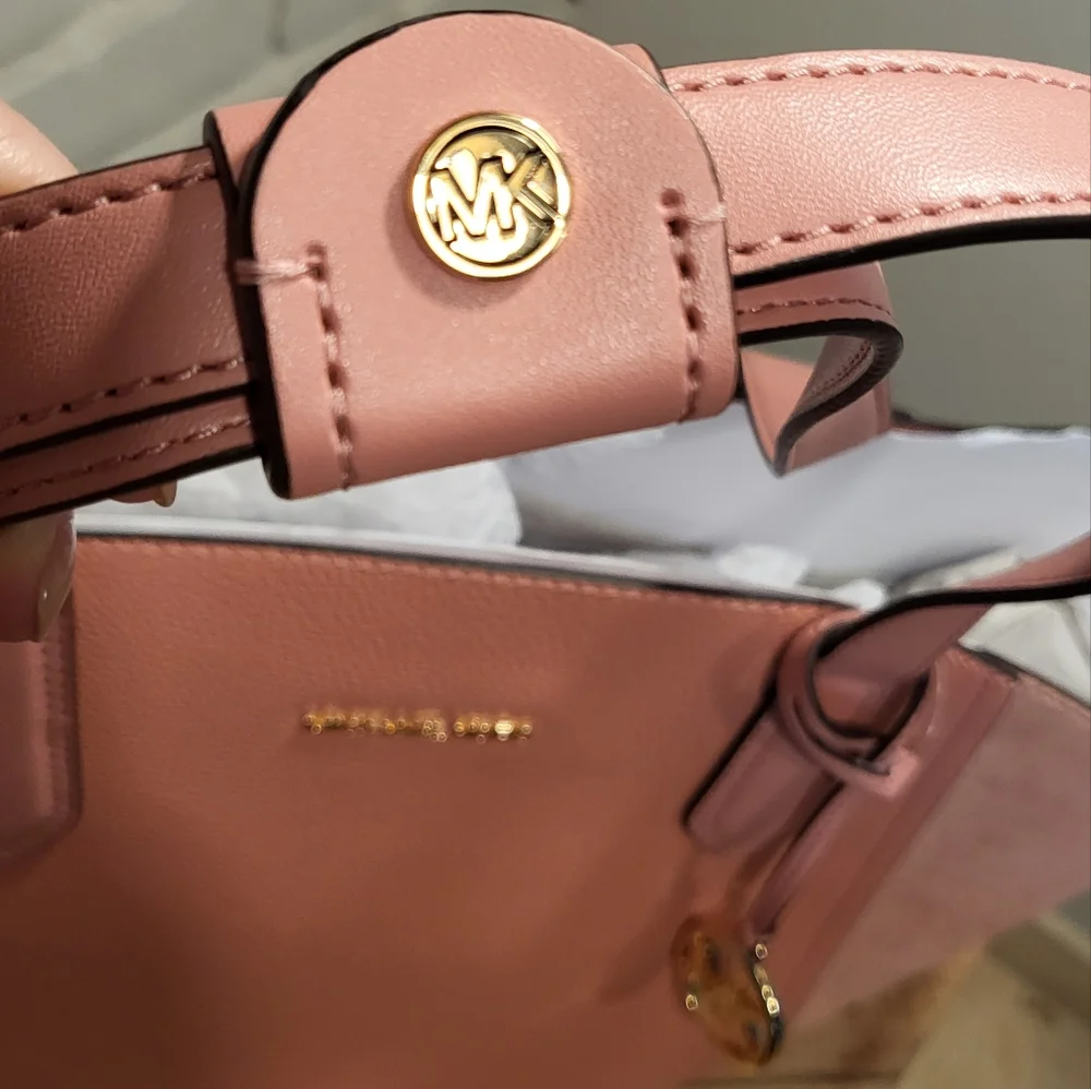 👜 Michael Kors Portia Bucket Large Tote NWT - Picture 11 of 16